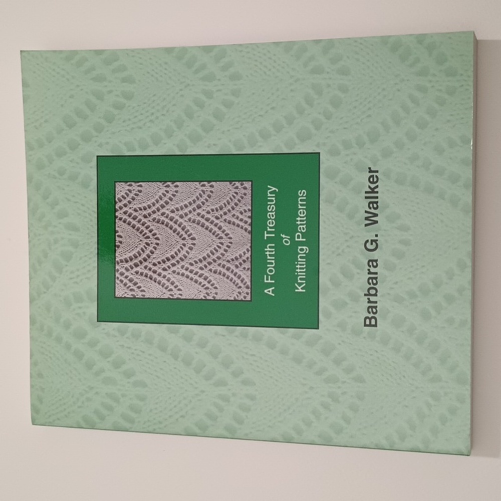 A Fourth Treasury Of Knitting Patterns Barbara G Walker Charted Knitting Designs